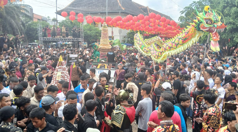 4000 Kue Keranjang Ludes dalam Sekejap Saat Puncak Acara Grebeg Sudiro